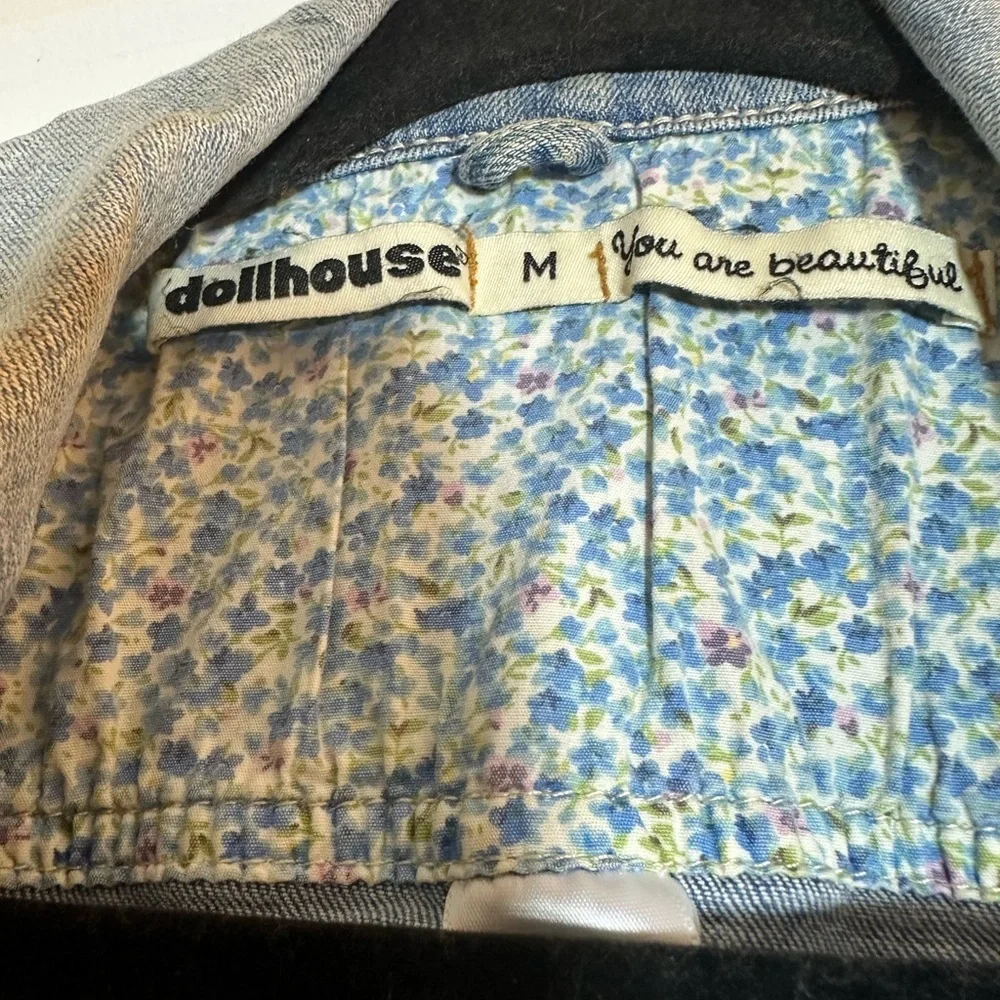 Dollhouse Light Wash Denim Western Jacket Women’s‎ Medium  Cropped Jean Style